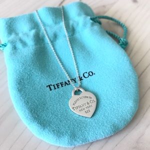 Tiffany &Co. Return to Tiffany Necklace